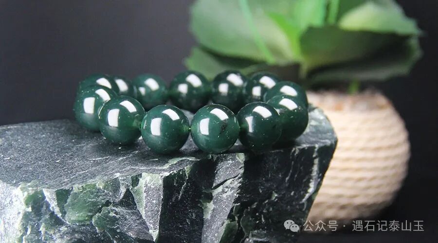 泰山玉手串