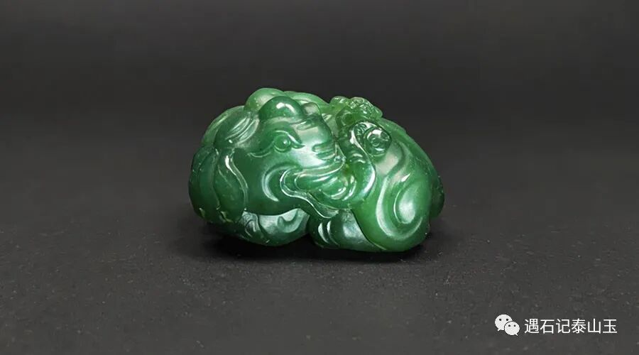 优品质泰山玉手把件《吉祥如意》